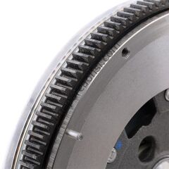 LUK 415 0583 10 | VW PASSAT-TIGUAN-GOLF6-Q3-CADDY VOLAN